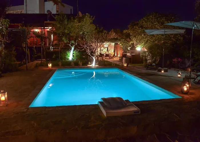 The Red House In Villa Dassia (Corfu)