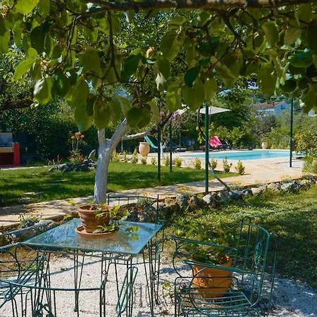 The Red House In فيلة *