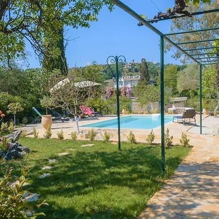 The Red House In Dassiá