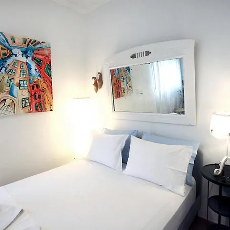 Vila The Red House In